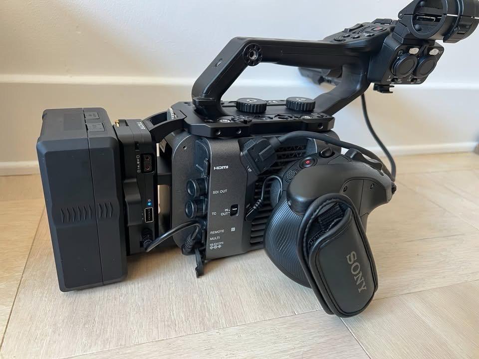 Sony FX6 (ILME-FX6V) cinema camera kit